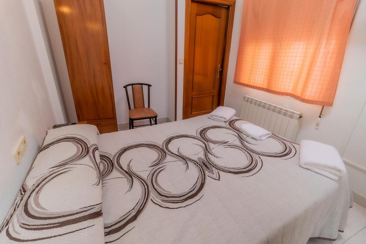 Hostal - Restaurante La Buena Villa By Vivere Stays Villalonquejar Exterior photo