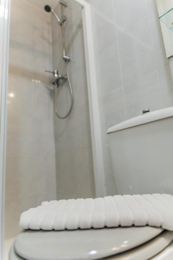 Hostal - Restaurante La Buena Villa By Vivere Stays Villalonquejar Exterior photo